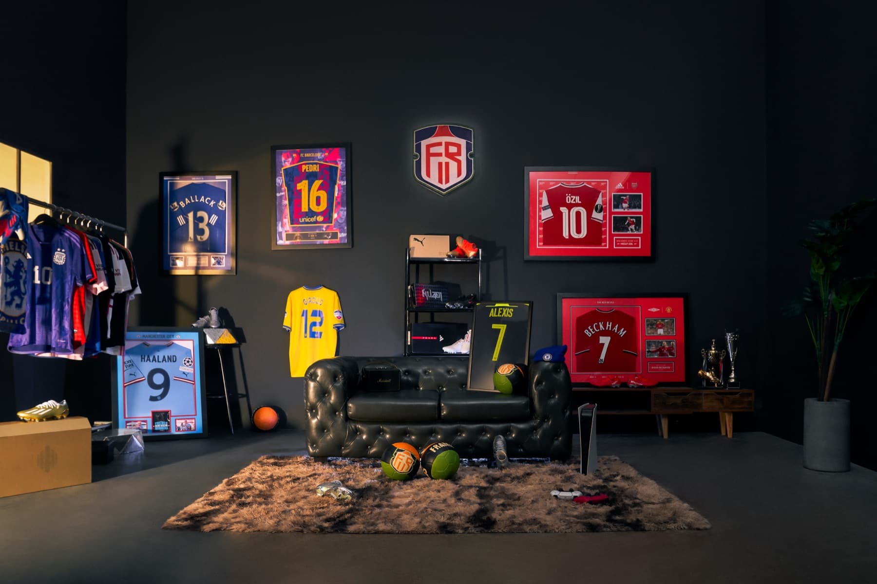 Framigos custom memorabilia displays