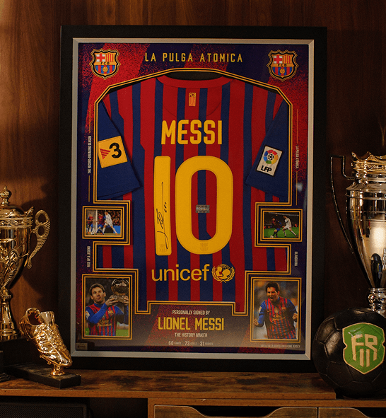 Lionel Messi - Barcelona No.10 framed display